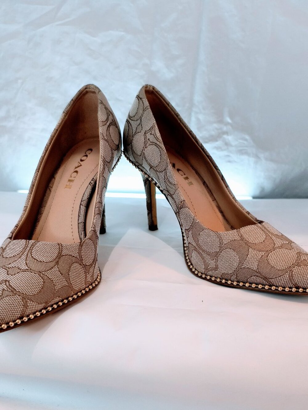 COACH Waverly 85 mm Pump with Bead Chain in Signature Coated Canvas (Tan/Stone)